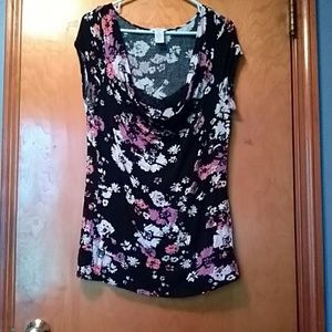 Stretchy flowered top